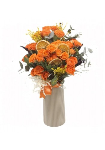 VAZODA TURUNCU ÇARDAK GÜLLER 