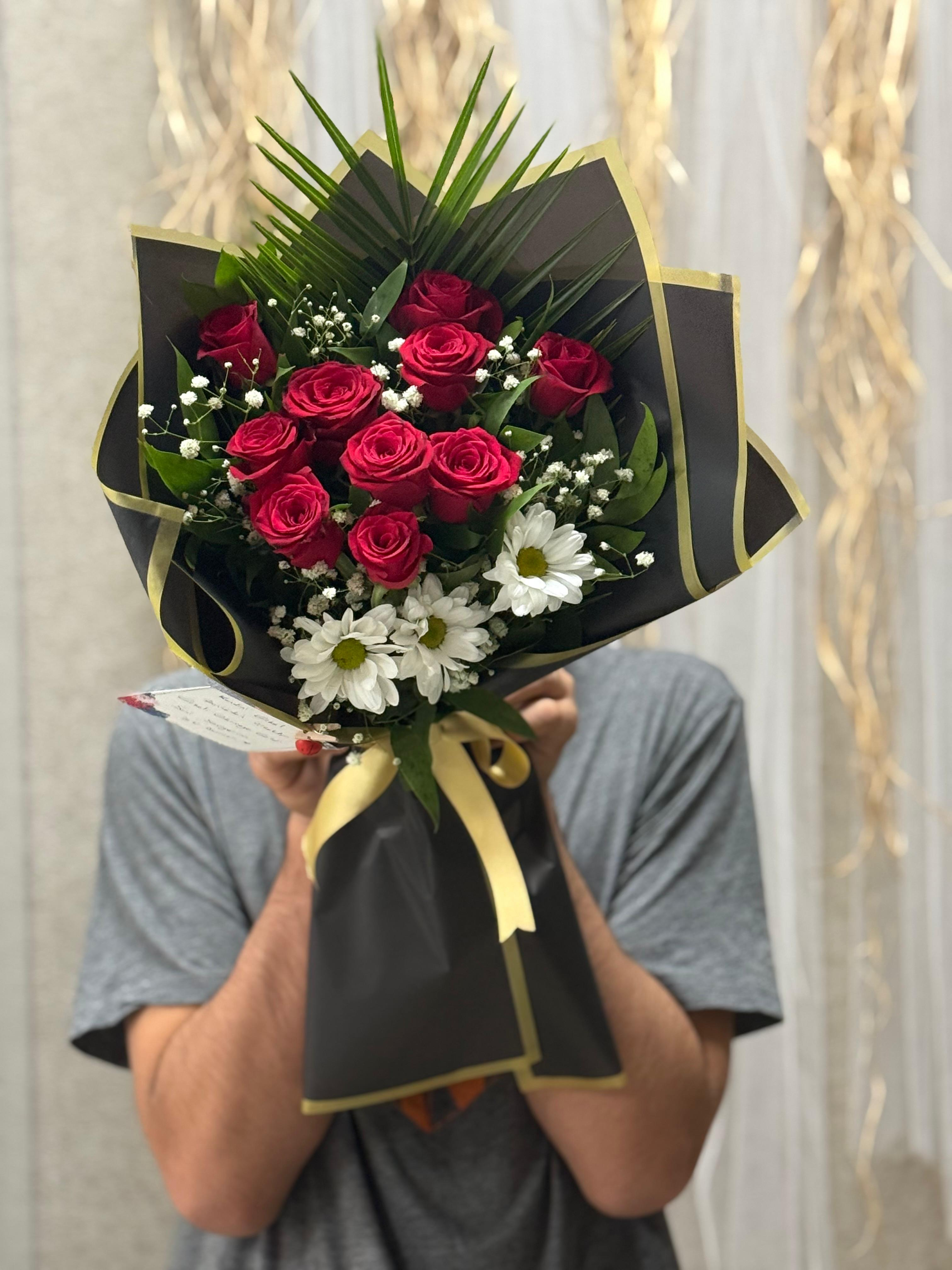 10'LU KIRMIZI GÜL BUKETİ 