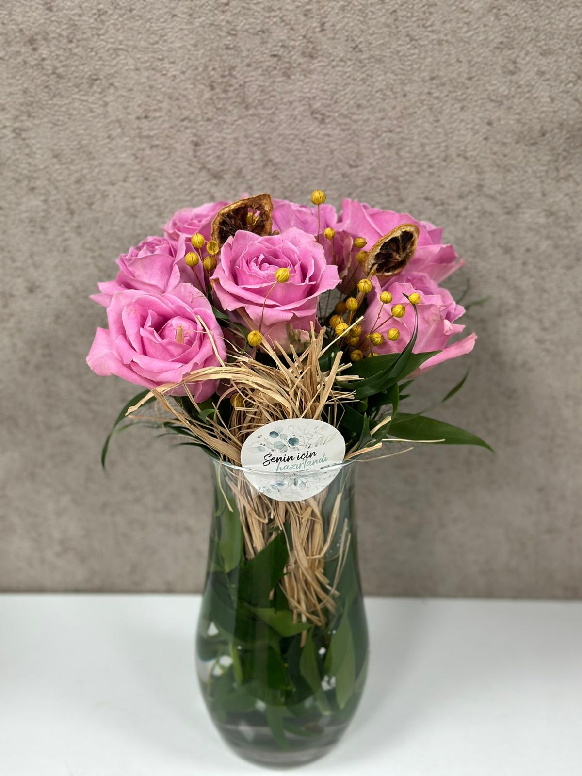 VAZODA PEMBE GÜLLER 